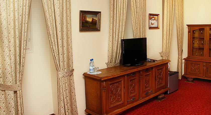 Przy Oslej Bramie Hotel Wałbrzych Buitenkant foto