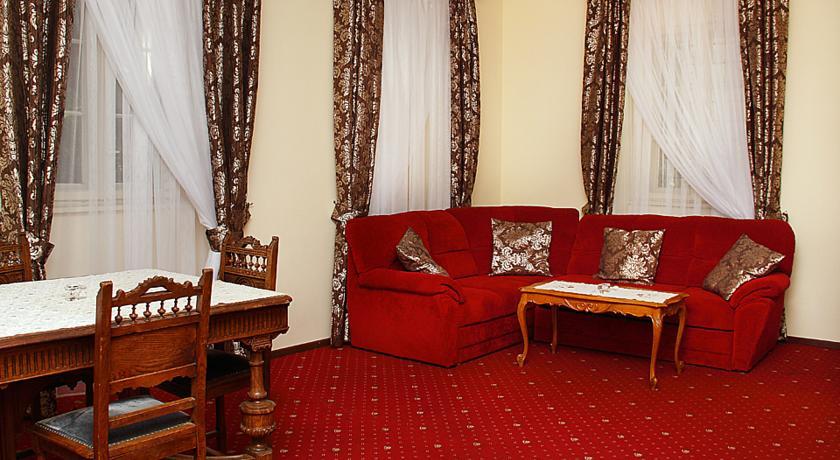 Przy Oslej Bramie Hotel Wałbrzych Buitenkant foto